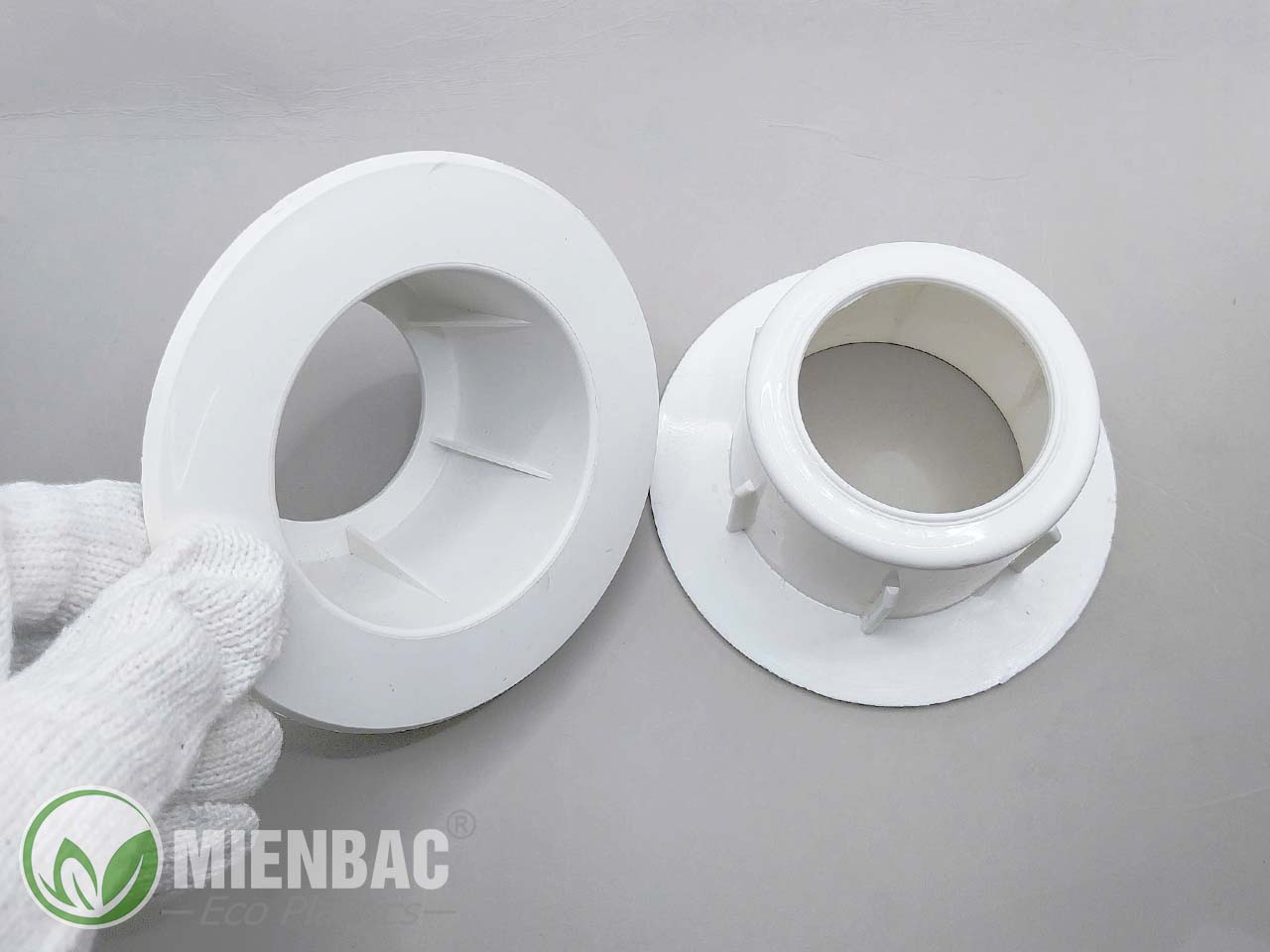 Nắp bịt đầu ống D76 (màu trắng)